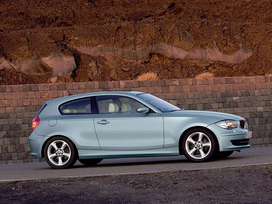  BMW 120i 3-Door 2007 года  (фото 21 из 70)